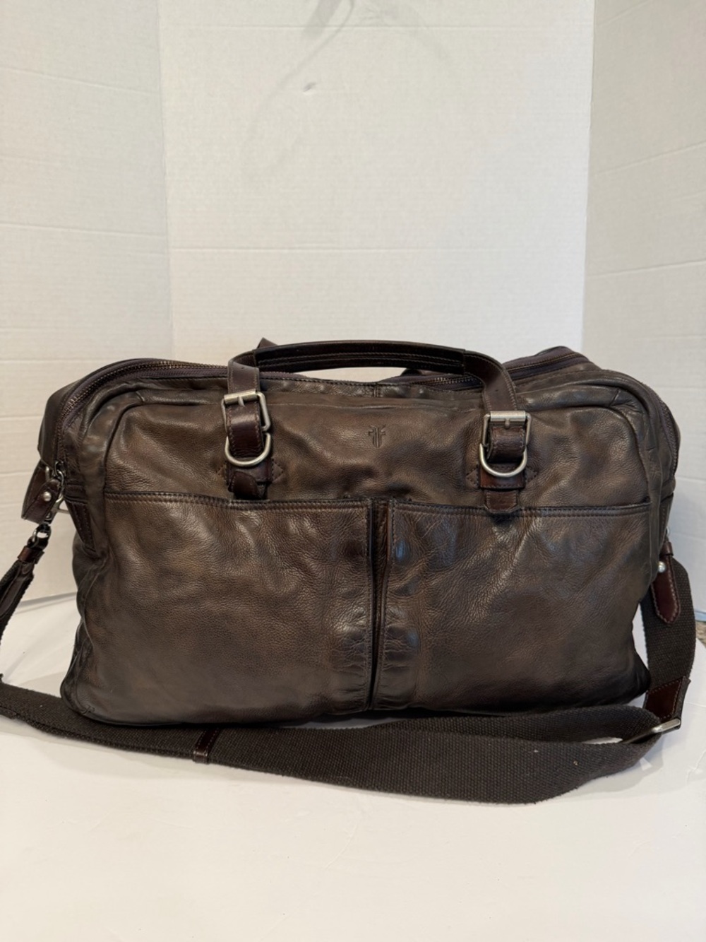 FRYE Carbon MURRAY Heavy Leather Double Handle Duffle Bag Removable Strap